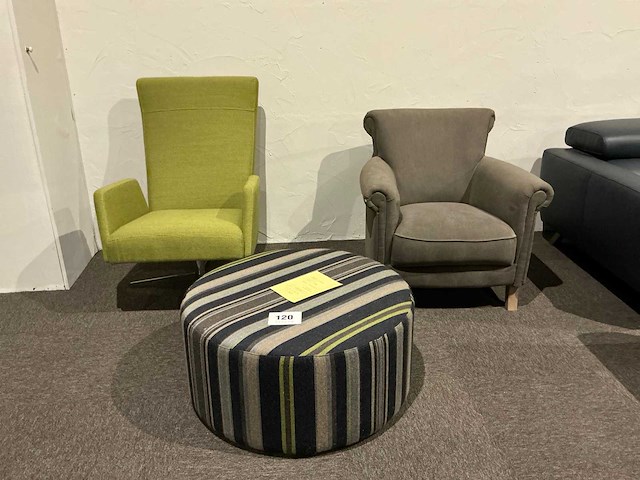 Diverse fauteuils (2x)+ hockerbank - afbeelding 1 van  3