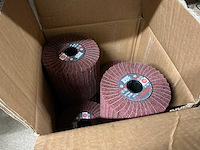 Diverse fiberschijven en lamellen schuurcylinders - afbeelding 3 van  9