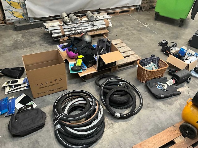 Diverse fietsaccessoires - afbeelding 1 van  17