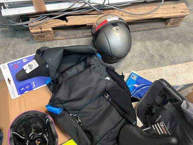 Diverse fietsaccessoires - afbeelding 17 van  17