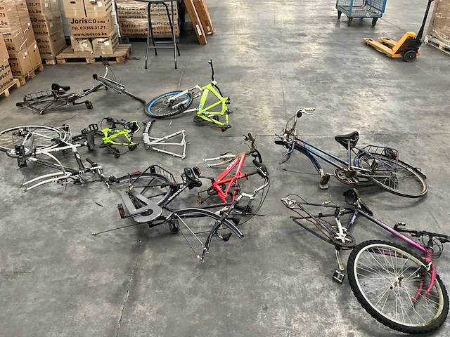Diverse fietsen (13x) - afbeelding 1 van  14