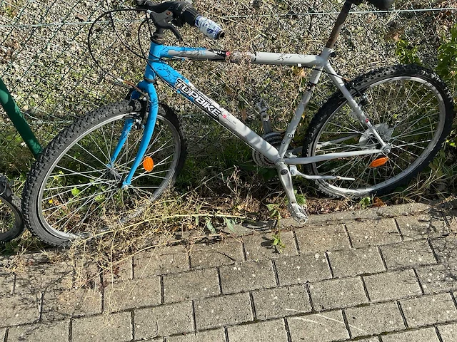 Diverse fietsen (3x) - afbeelding 8 van  11