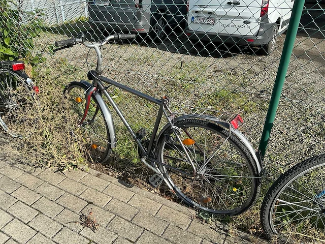 Diverse fietsen (3x) - afbeelding 10 van  11