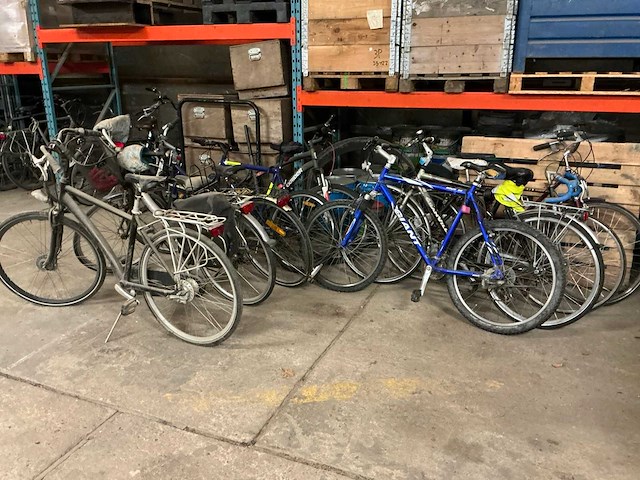 Diverse fietsen (9x) - afbeelding 1 van  12