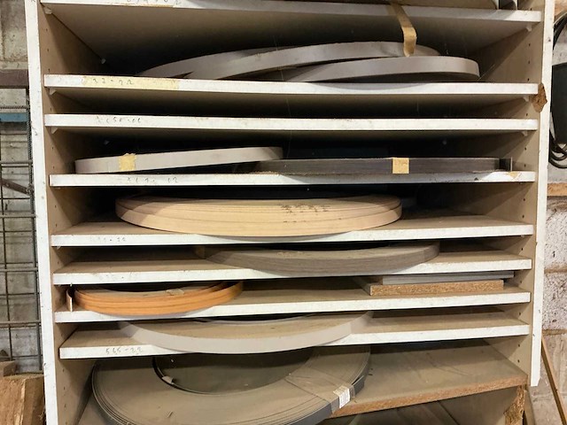 Diverse fineer en kantbanden - afbeelding 6 van  15