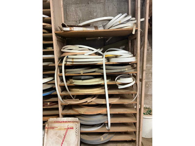 Diverse fineer en kantbanden - afbeelding 8 van  15