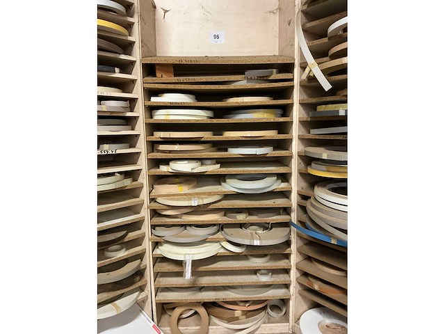 Diverse fineer en kantbanden - afbeelding 10 van  15