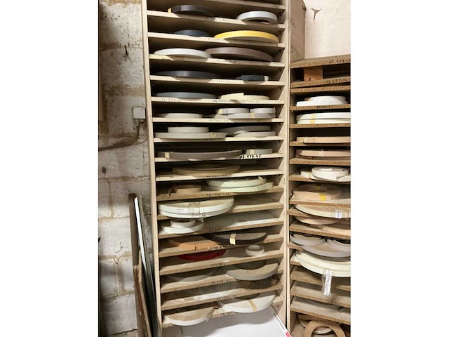 Diverse fineer en kantbanden - afbeelding 11 van  15