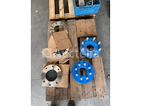 Diverse flenzen waaronder 4 x rvs - afbeelding 1 van  11