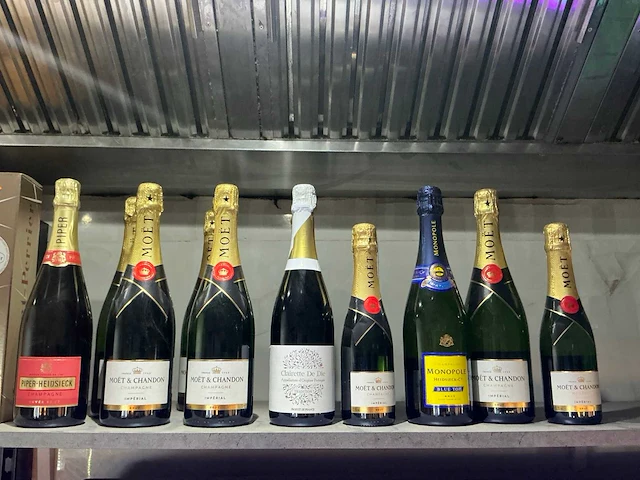 Diverse flessen champagne (15x) - afbeelding 3 van  3