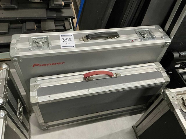 Diverse flightcases (2x) - afbeelding 3 van  3