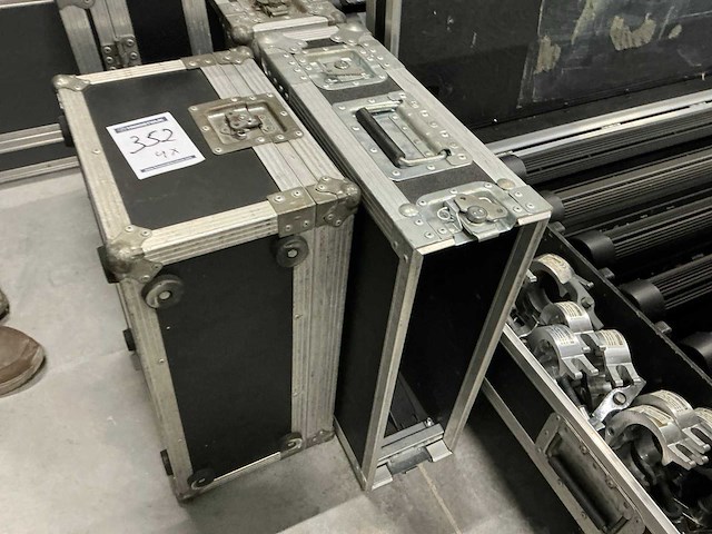 Diverse flightcases (4x) - afbeelding 3 van  4