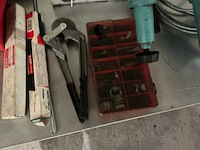 Diverse garage benodigdheden - afbeelding 2 van  2