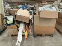 Diverse garage toebehoren - afbeelding 1 van  8