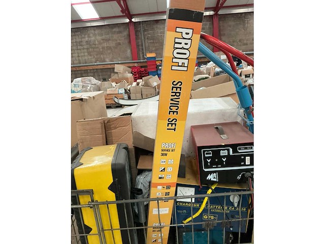 Diverse garagebenodigdheden - afbeelding 3 van  4