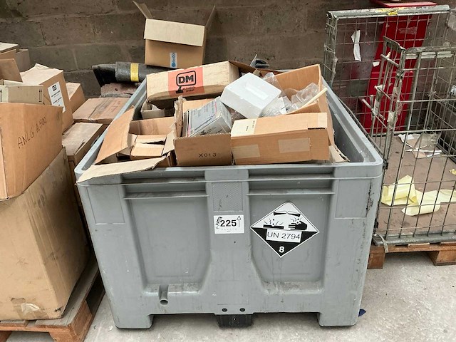 Diverse garagematerialen - afbeelding 1 van  9