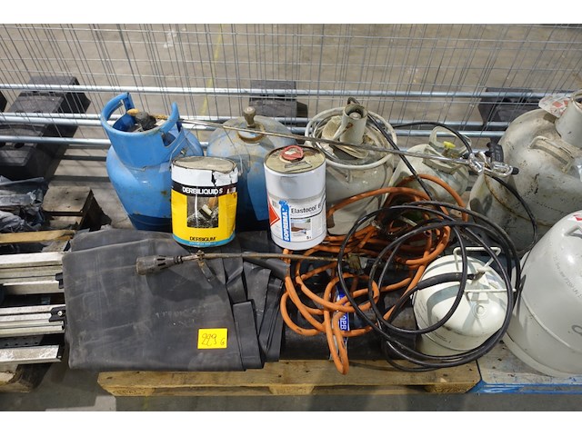 Diverse gasbranders + roofing - afbeelding 1 van  1