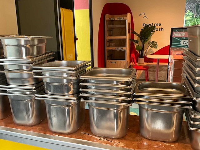Diverse gastronormbakken (88x) - afbeelding 2 van  6