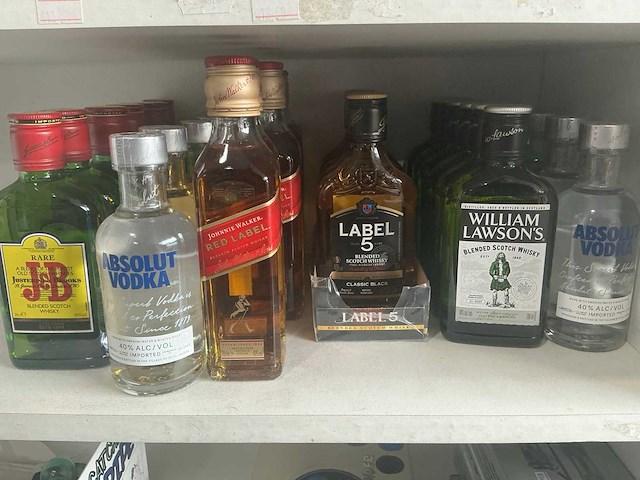 Diverse geestrijke dranken (155x) - afbeelding 1 van  4