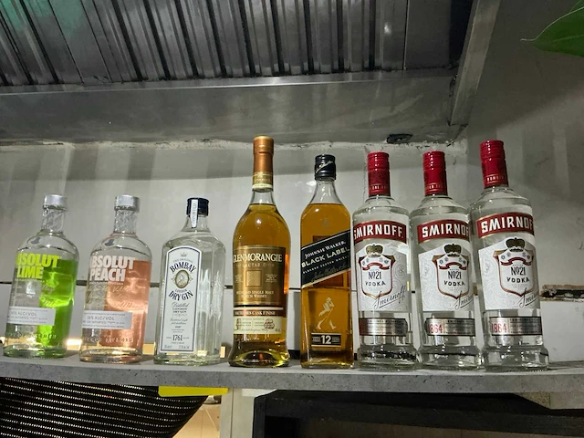 Diverse geestrijke dranken (43x) - afbeelding 4 van  4
