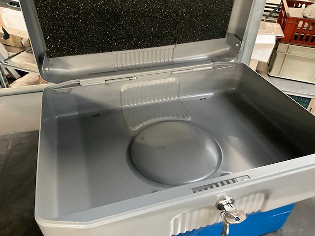 Diverse geldkoffers (2x) - afbeelding 3 van  4