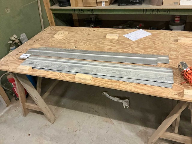 Diverse geleiderrails (2x) - afbeelding 1 van  3