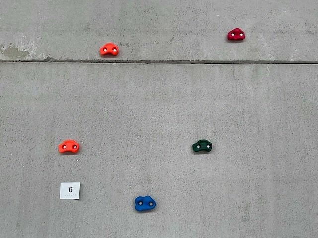Diverse gemonteerde klimstenen (32x) - afbeelding 1 van  11
