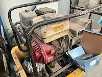 Diverse generatoren (defect) (16x) - afbeelding 10 van  20