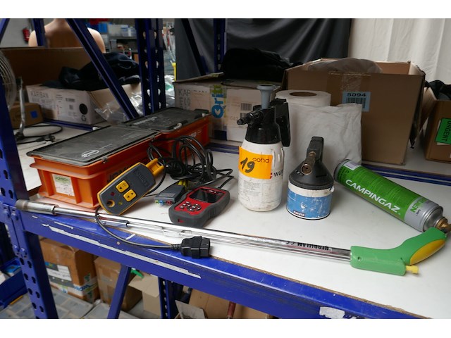 Diverse gereedschap items - afbeelding 1 van  6