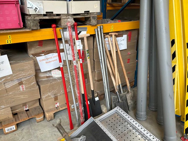 Diverse gereedschap - afbeelding 1 van  3
