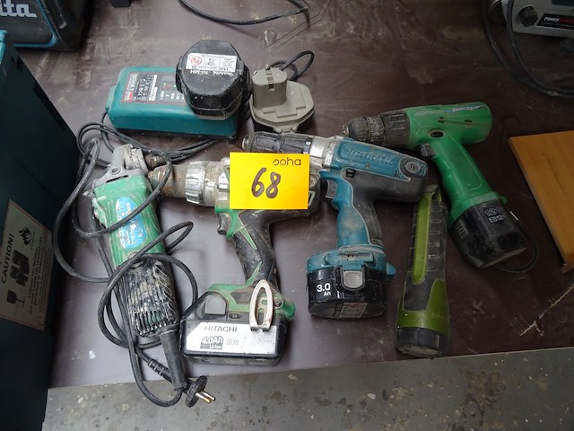 Diverse gereedschap - afbeelding 1 van  3