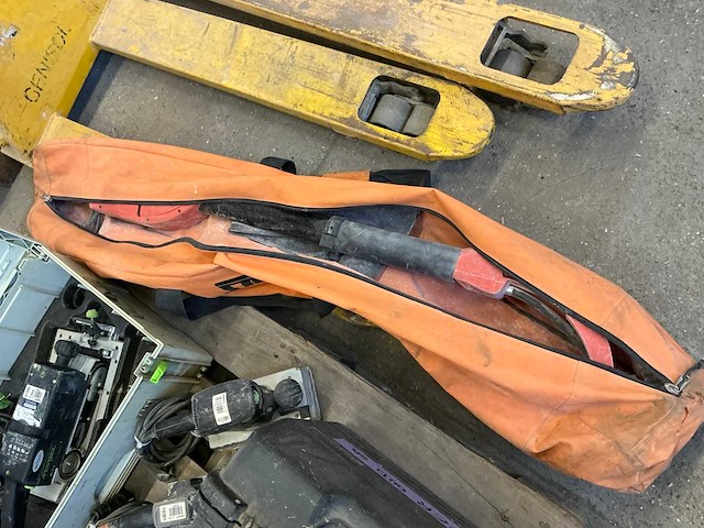 Diverse gereedschappen (7x) - afbeelding 2 van  9