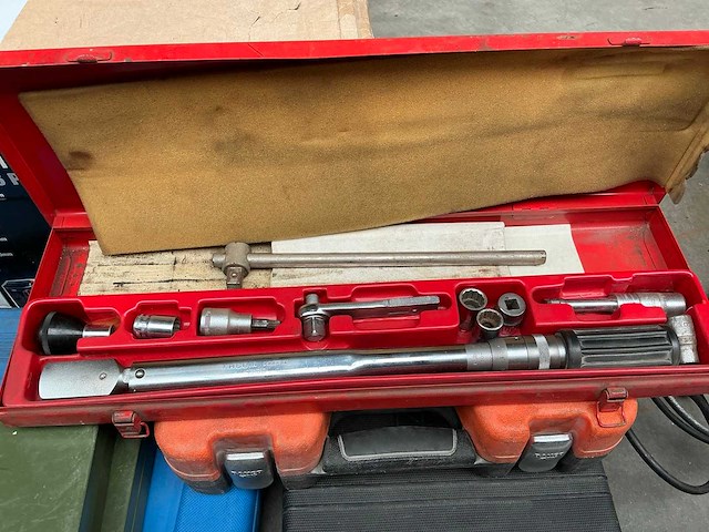 Diverse gereedschappen en accessoires - afbeelding 2 van  18