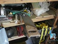 Diverse gereedschappen en ijzerwaren - afbeelding 4 van  20