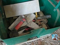 Diverse gereedschappen en ijzerwaren - afbeelding 9 van  20
