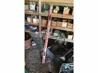 Diverse gereedschappen en ijzerwaren - afbeelding 17 van  20
