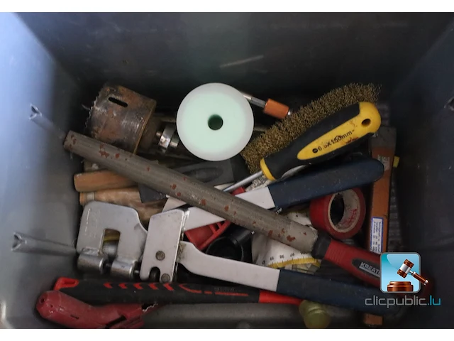 Diverse gereedschappen en schroeven - afbeelding 11 van  27