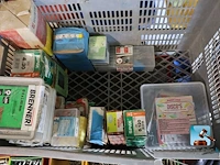 Diverse gereedschappen en schroeven - afbeelding 17 van  27