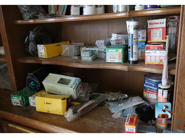 Diverse gereedschappen en schroeven - afbeelding 23 van  27