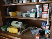 Diverse gereedschappen en schroeven - afbeelding 23 van  27