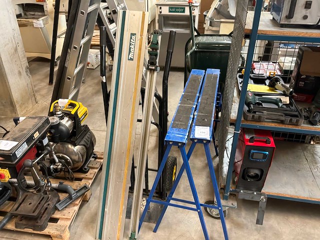 Diverse gereedschappen - afbeelding 1 van  5