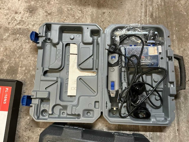 Diverse gereedschappen - afbeelding 2 van  7