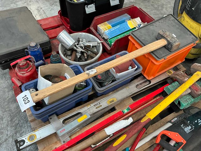 Diverse gereedschappen - afbeelding 2 van  12