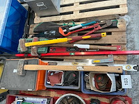 Diverse gereedschappen - afbeelding 1 van  12