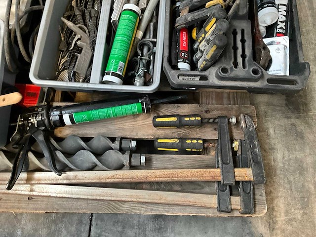 Diverse gereedschappen - afbeelding 11 van  12