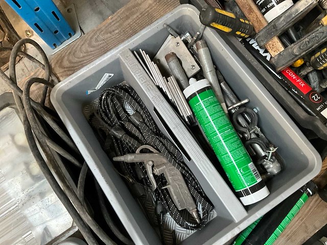 Diverse gereedschappen - afbeelding 12 van  12