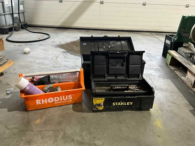 Diverse gereedschapskoffer (2x) met inhoud - afbeelding 1 van  6