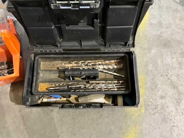 Diverse gereedschapskoffer (2x) met inhoud - afbeelding 4 van  6