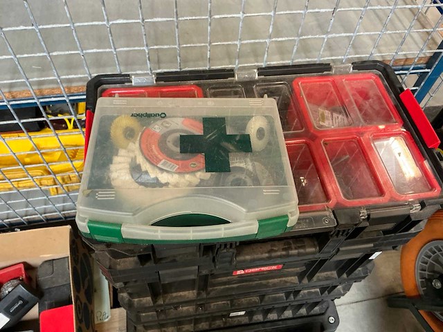 Diverse gereedschapskoffers met inhoud - afbeelding 6 van  7