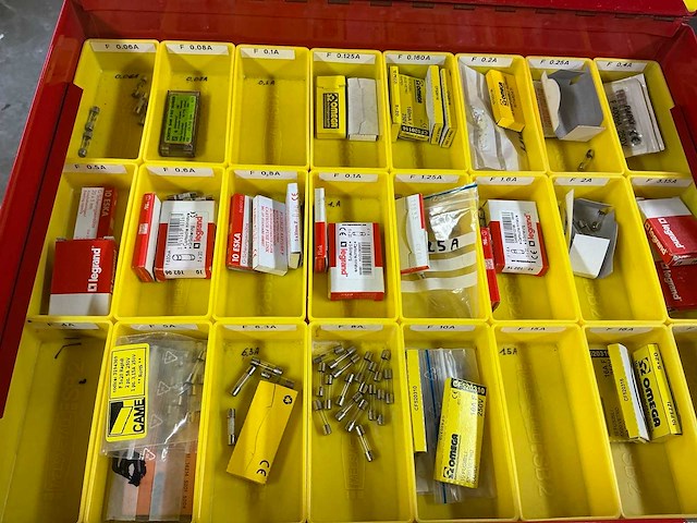 Diverse gereedschapskoffers - afbeelding 6 van  21
